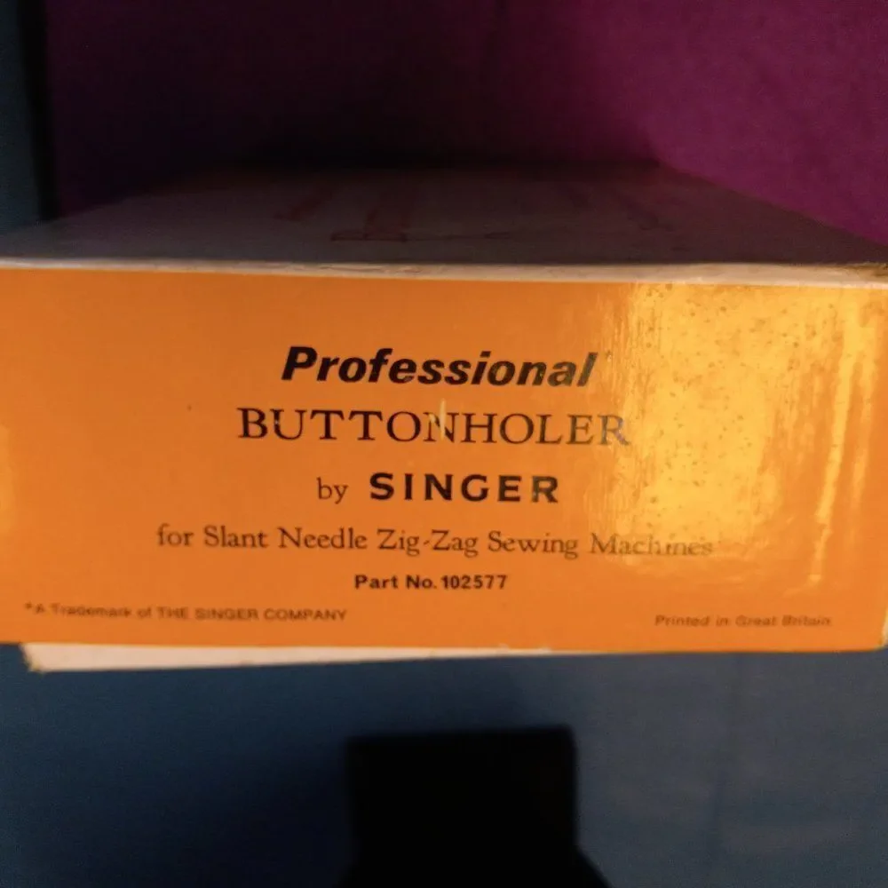 Singer Buttonholer Cottagecore Kitsch Grandmacore - Picture 8 of 8